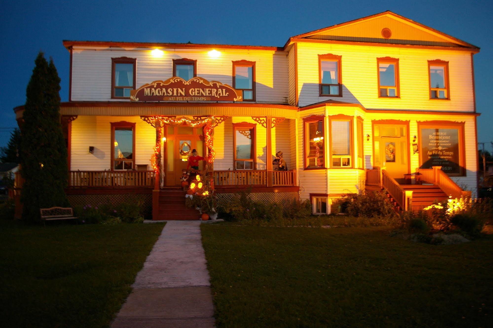 Auberge Beausejour Amqui Luaran gambar